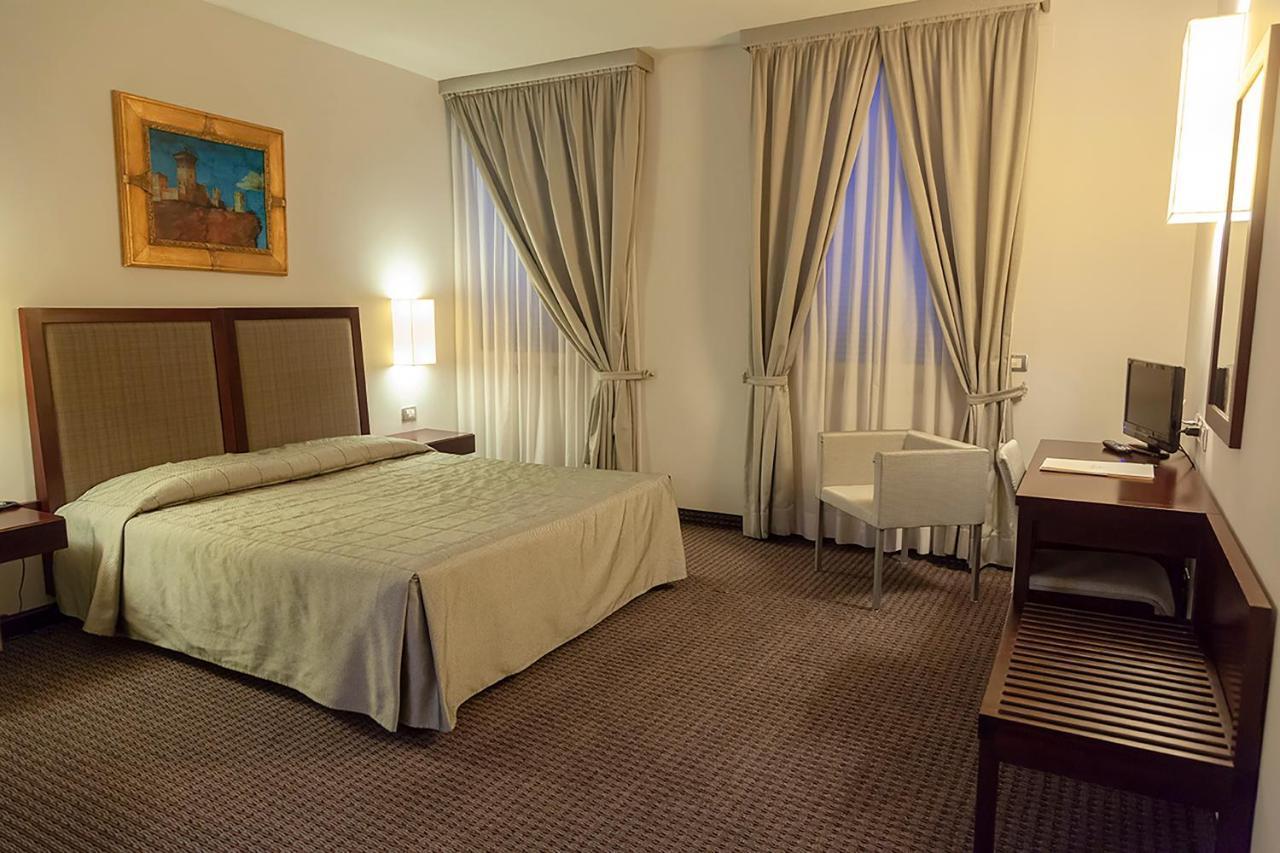 Hotel Dei Gonzaga Reggiolo Dış mekan fotoğraf