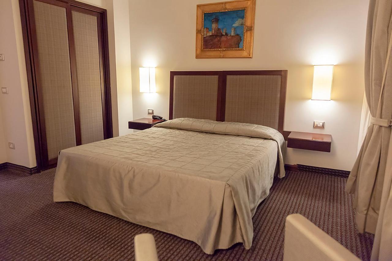 Hotel Dei Gonzaga Reggiolo Dış mekan fotoğraf